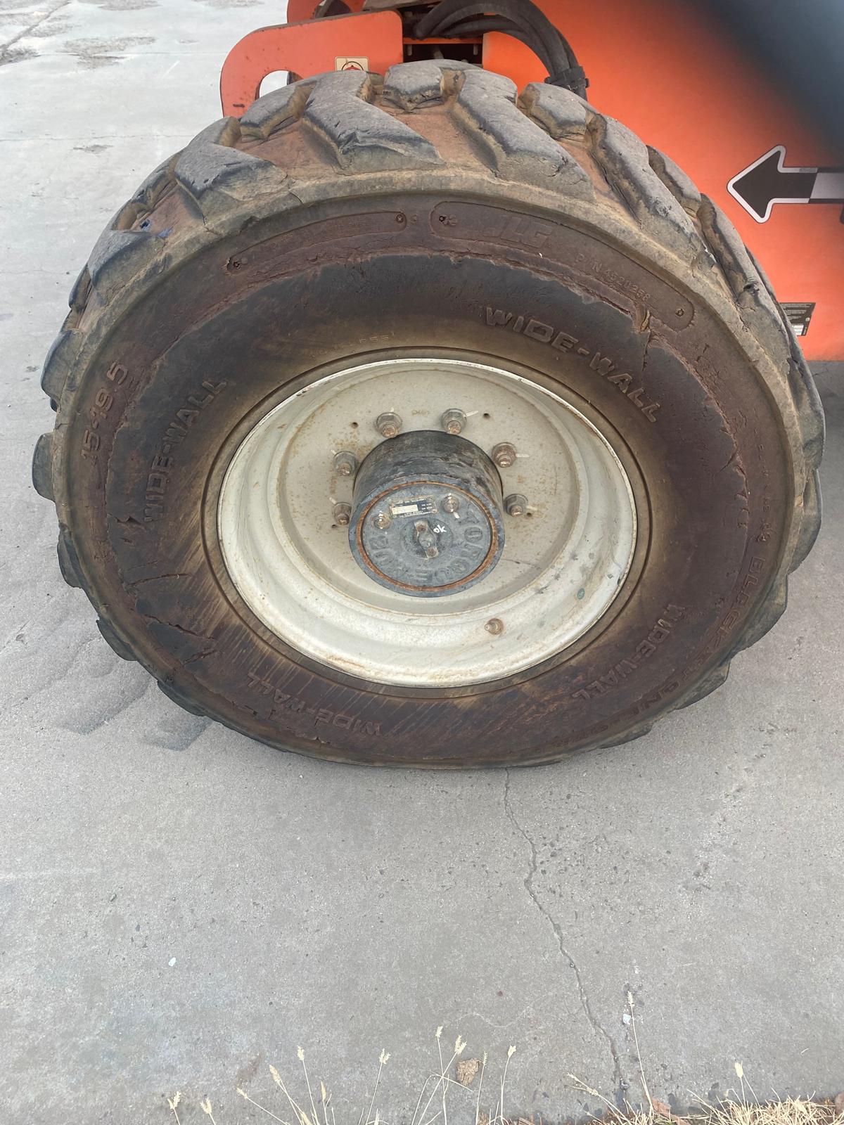 Sold - Telescopic Boom Lift - View 2